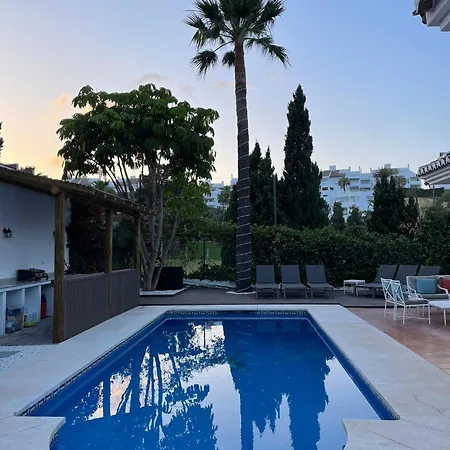 Villa Lets In The Sun - Costa Del Sol Malaga